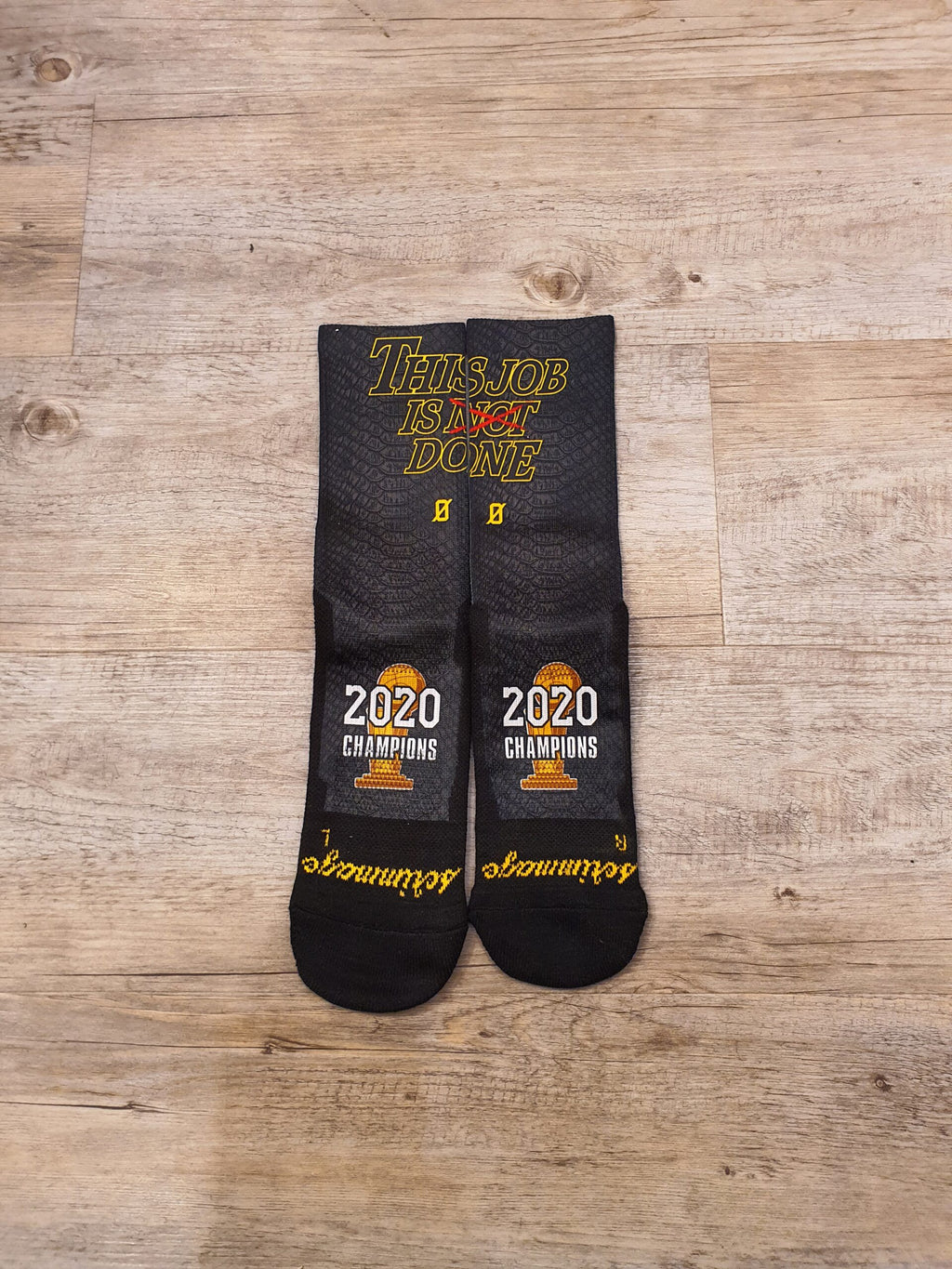 Calzini Ufficiali "Scrimmage" - This job is done, Lakers Champions 2020 (black)