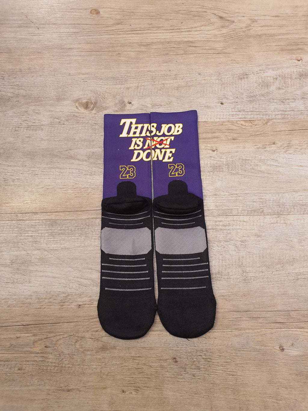 Calzini Ufficiali "Scrimmage" - This job is done, Lakers Champions 2020 (purple)