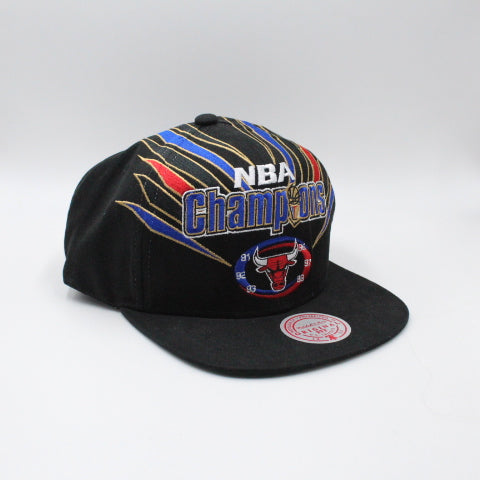 NBA FINALS  - Cappellino Ufficiale Chicago Bulls , Mitchell and Ness