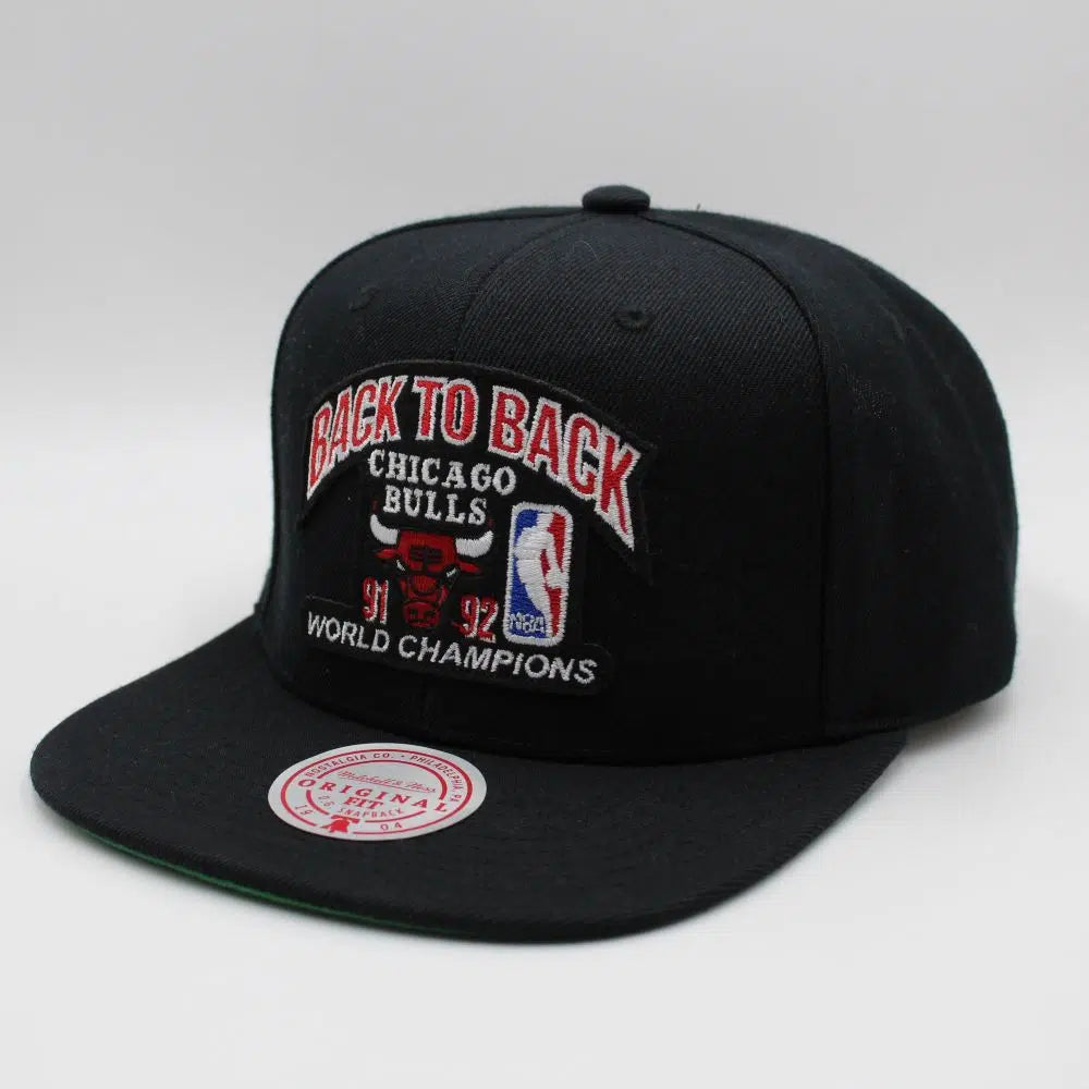 NBA FINALS  - Cappellino Ufficiale Chicago Bulls , Mitchell and Ness